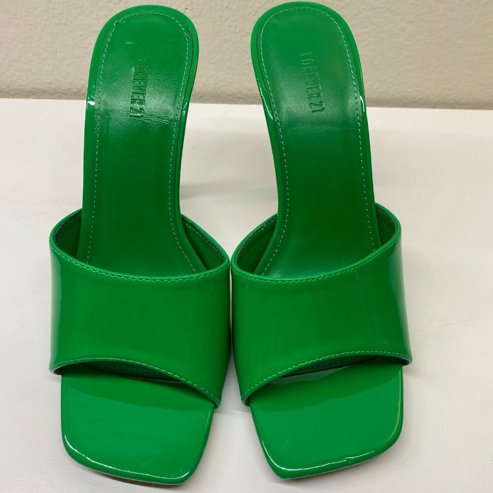 Forever 21 Green Heels 7